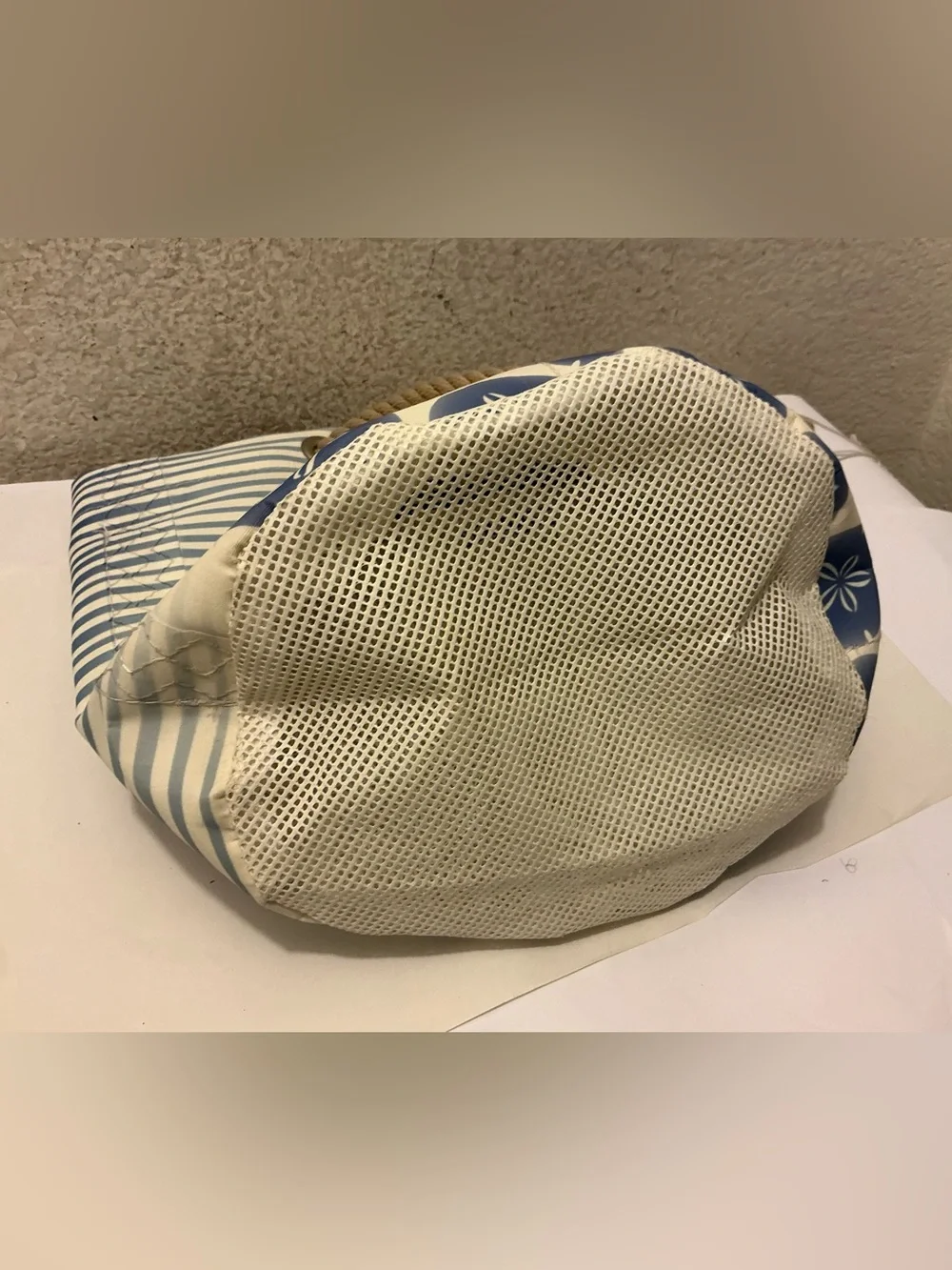 Sea Bags Blue & Cream Sand Dollar Rope-Handle Tote - Picture 6 of 12